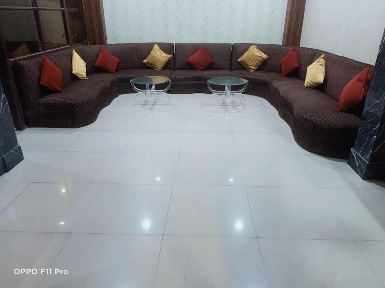 Hotel Ambassador Inn Gwalior Bagian luar foto